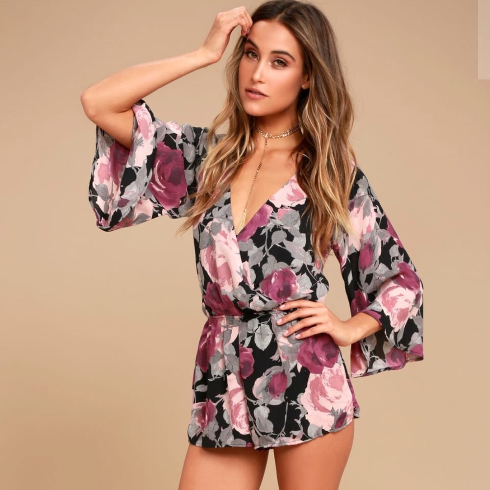 Lulu’s Back Floral Print Romper NWOT